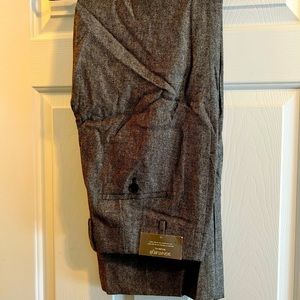 Signature fit women’s dress slacks size 10 grey tweed